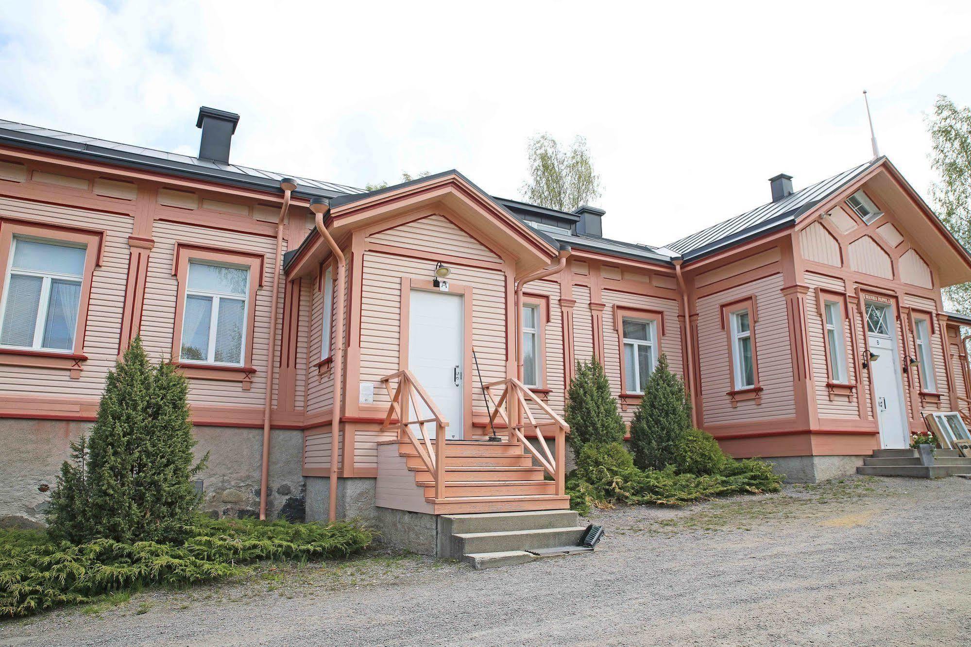 Savonlinnan Kansanopisto - Wanha Pappila Exterior photo
